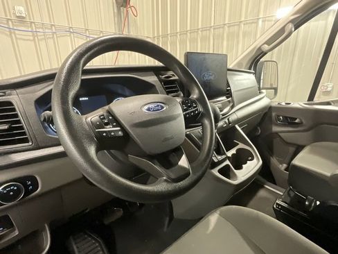 Used 2023 Ford Transit 350 XLT image 9
