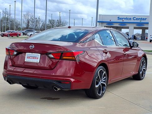 Used 2024 Nissan Altima 2.5 SR image 7