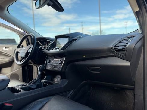 Used 2017 Ford Escape Titanium image 15