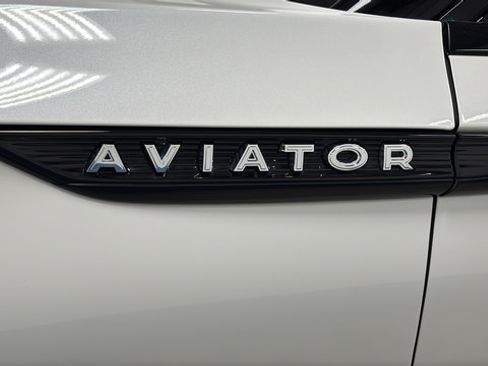 Used 2025 Lincoln Aviator Reserve w/ Equipment Group 201A AWD/4WD image 45