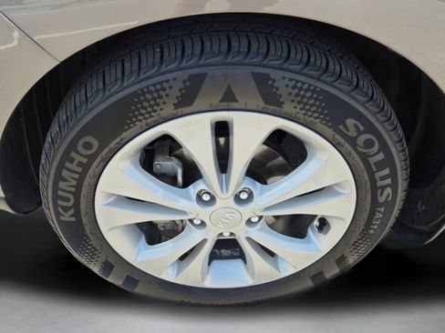 Used 2015 Kia Soul + FWD image 9
