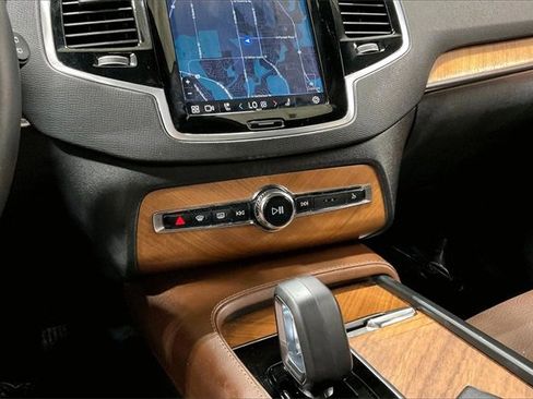 Certified 2024 Volvo XC90 B5 Plus image 33