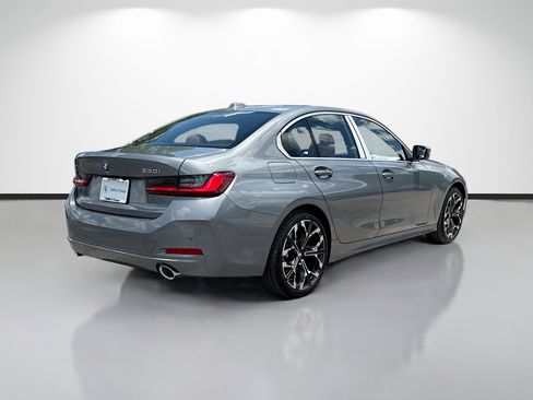 New 2026 BMW 330i xDrive Sedan w/ Convenience Package AWD/4WD image 3