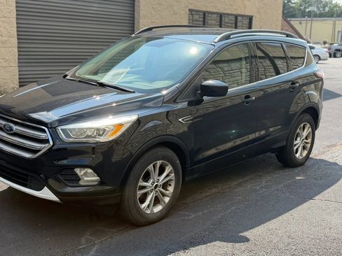 Used 2017 Ford Escape SE w/ Equipment Group 201A FWD image 42