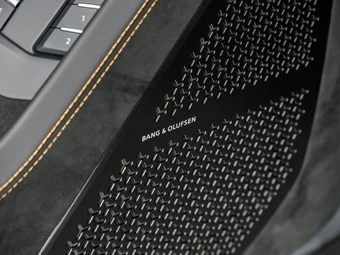 Used 2023 Lamborghini Urus Performante image 24