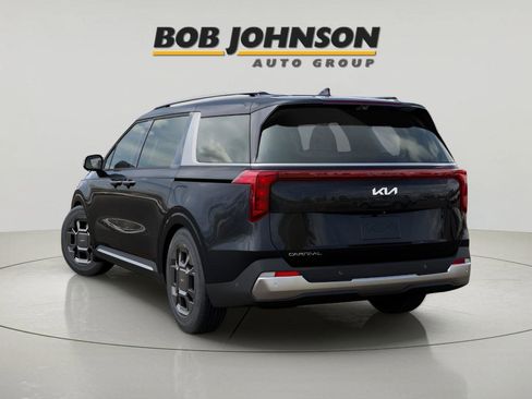 New 2026 Kia Carnival SX FWD image 4