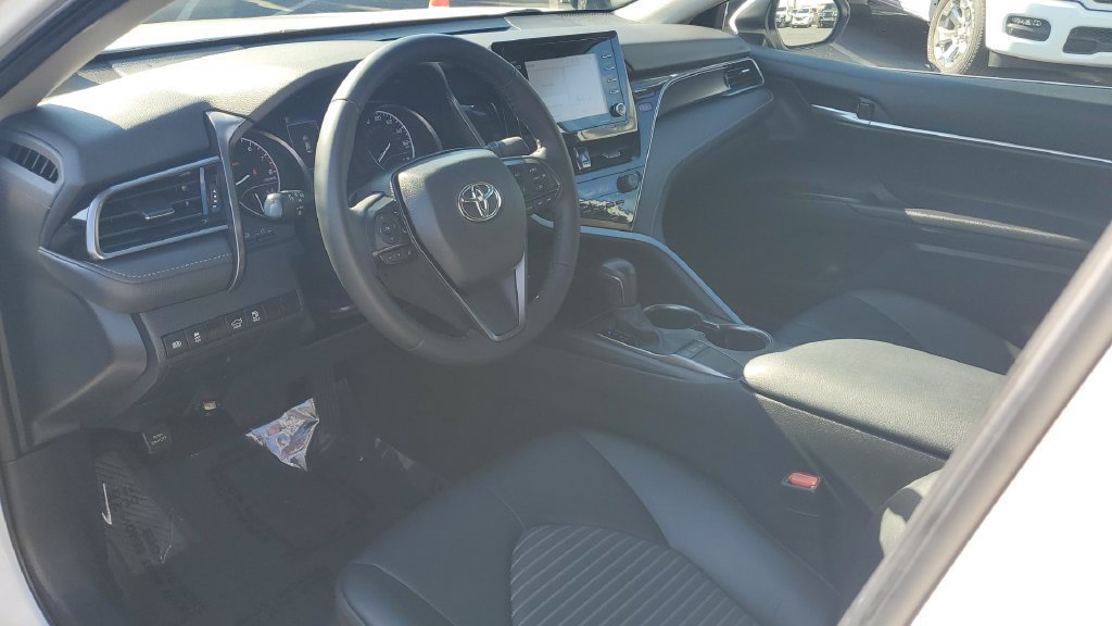 Used 2024 Toyota Camry SE w/ Convenience Package FWD image 18