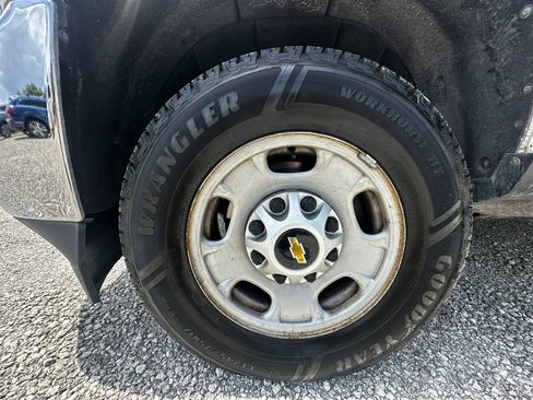 Used 2018 Chevrolet Silverado 2500 W/T AWD/4WD image 56