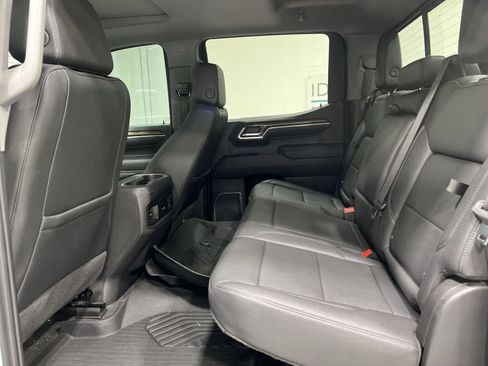 Used 2023 Chevrolet Silverado 1500 LT Trail Boss w/ LT Trail Boss Premium Package AWD/4WD image 23