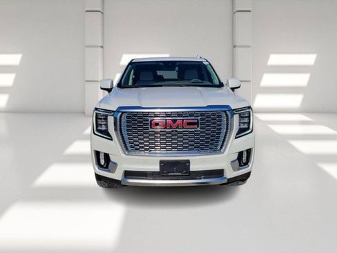 Used 2023 GMC Yukon Denali image 2