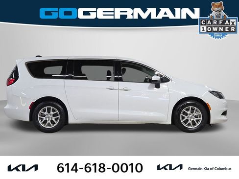 Used 2023 Chrysler Voyager LX image 8