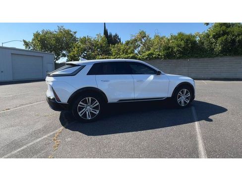 Certified 2024 Cadillac Lyriq Tech RWD image 12