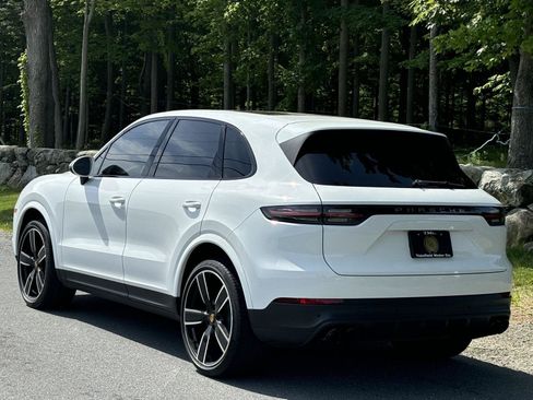 Used 2019 Porsche Cayenne w/ Premium Plus Package AWD/4WD image 14
