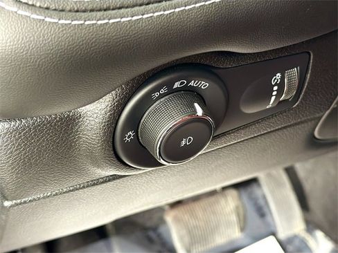 Used 2023 Dodge Durango SRT image 10