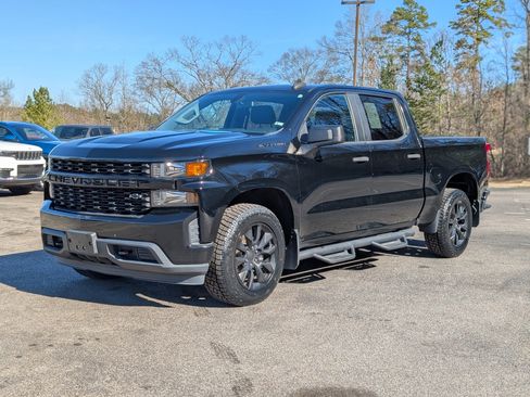 Used 2020 Chevrolet Silverado 1500 Custom w/ Custom Value Package image 5