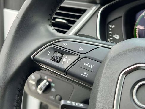 Used 2020 Audi Q5 e Premium Plus w/ Premium Plus Package AWD/4WD image 25