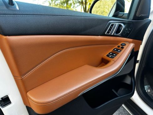 Used 2021 BMW X5 xDrive40i w/ Premium Package image 36