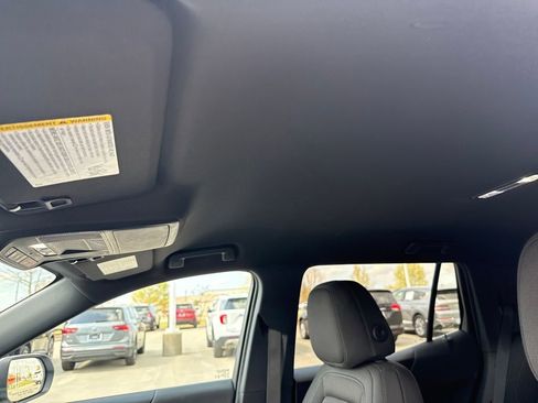 Used 2025 Chevrolet Equinox LT FWD image 15