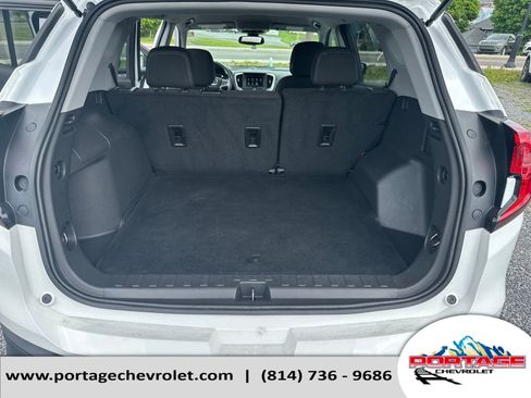 Used 2024 GMC Terrain SLE FWD image 25