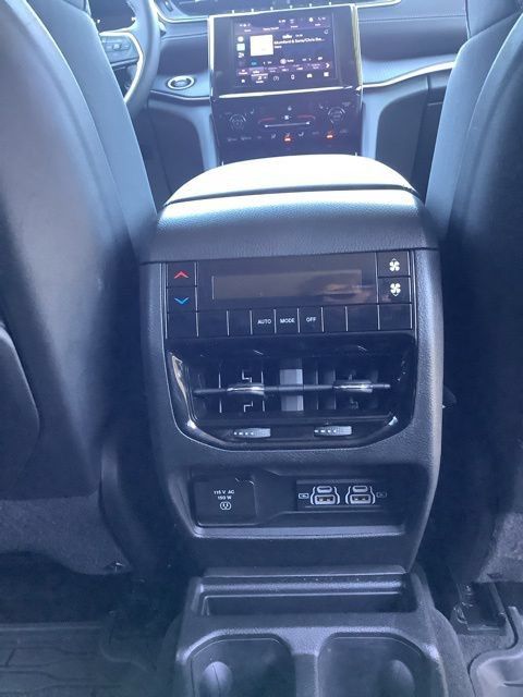 Certified 2023 Jeep Grand Cherokee L Laredo w/ Luxury Tech Group I AWD/4WD image 19