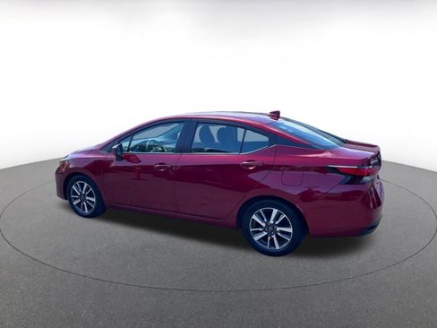 Used 2025 Nissan Versa SV image 9