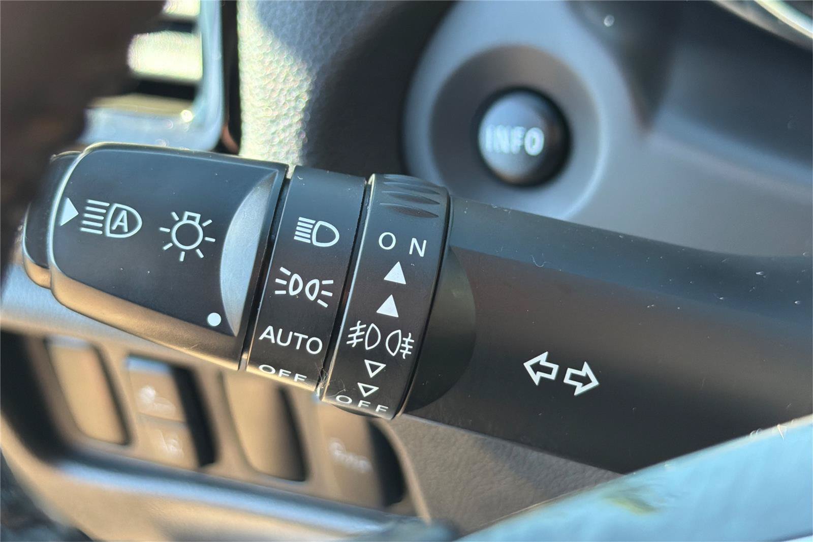 Used 2025 Mitsubishi Outlander Sport SE AWD/4WD image 17