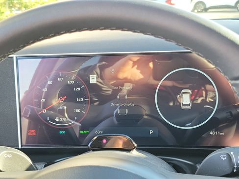 Certified 2025 Hyundai Tucson SEL image 9