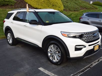 Used 2023 Ford Explorer Limited w/ Limited Technology Package