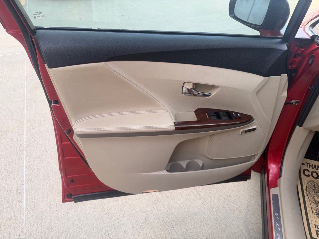 Used 2009 Toyota Venza AWD image 10