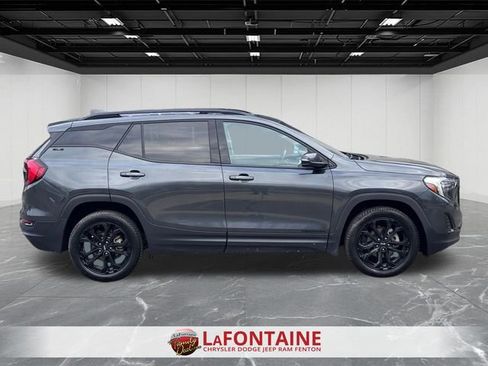 Used 2021 GMC Terrain SLE w/ Driver Convenience Package image 6