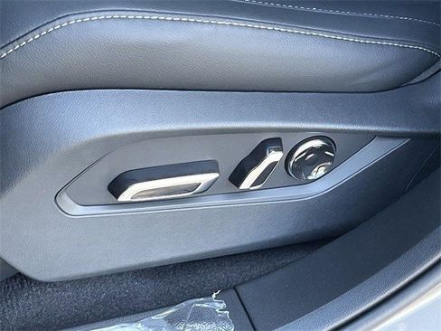 Used 2025 Acura RDX SH-AWD image 30