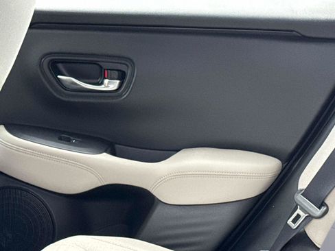 Used 2024 Honda HR-V LX image 14
