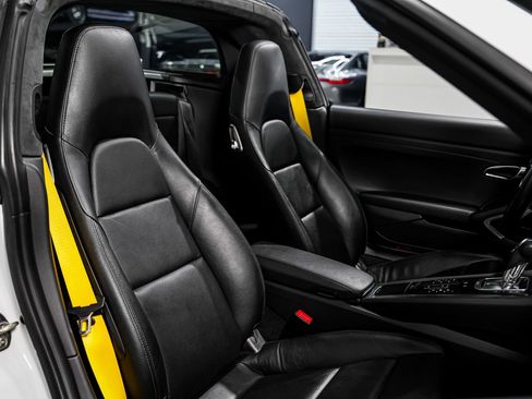 Used 2017 Porsche 911 Targa 4 AWD/4WD image 39