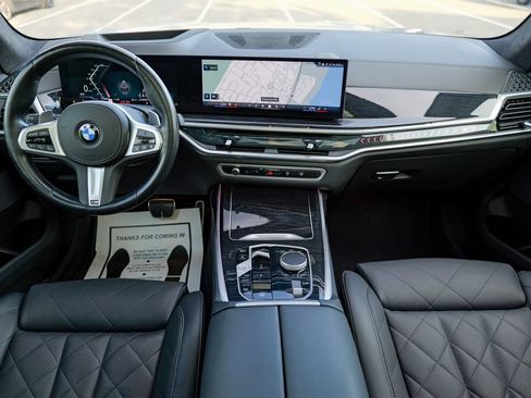 Used 2024 BMW X7 xDrive40i w/ M Sport Package AWD/4WD image 46