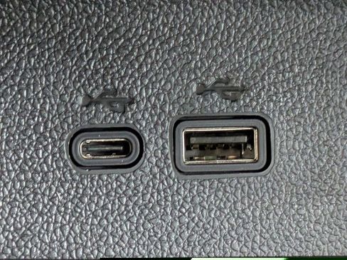 New 2026 Chevrolet Traverse LT w/ Driver Confidence Package image 24