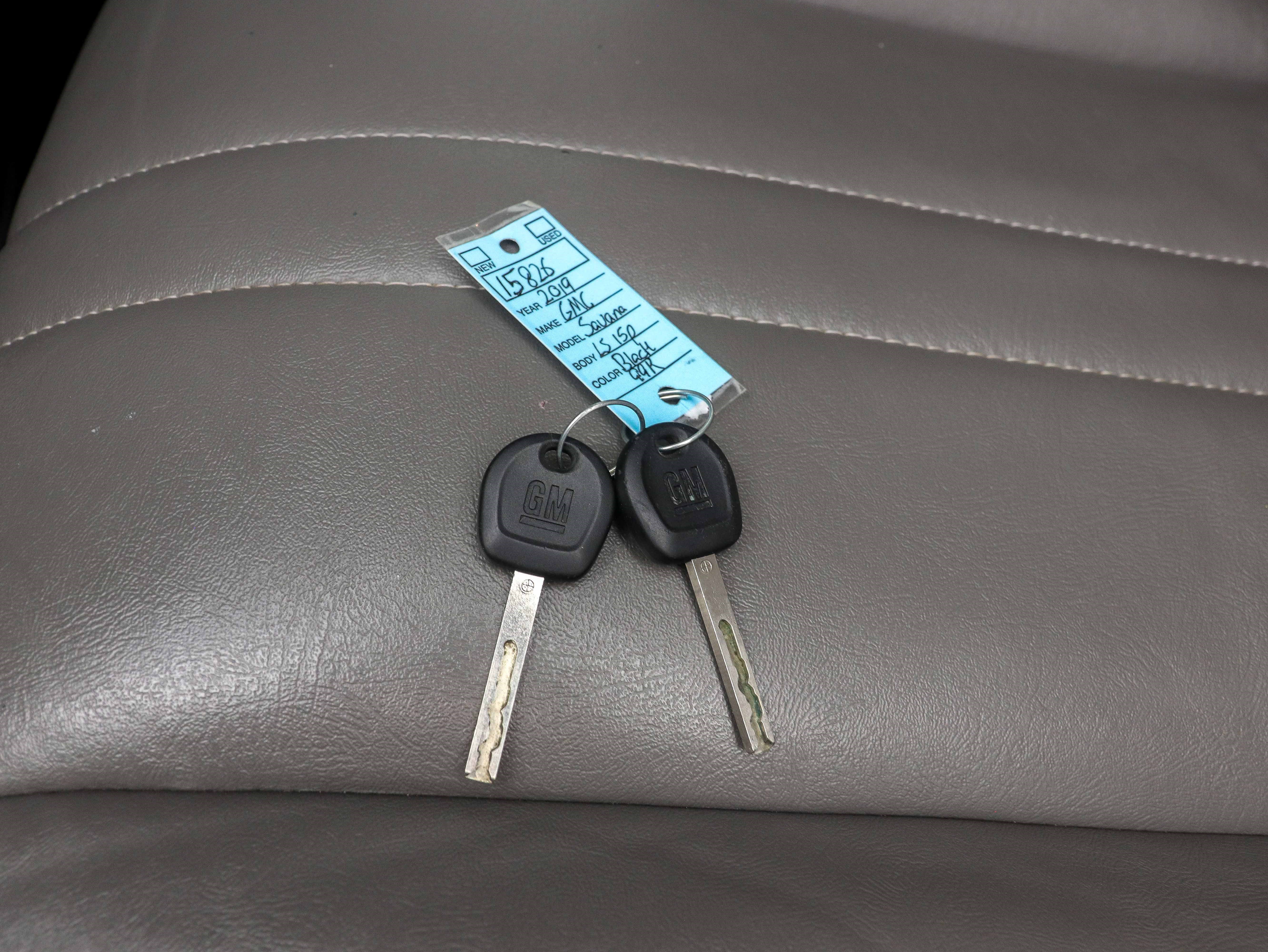 Used 2019 GMC Savana 3500 LS RWD image 21
