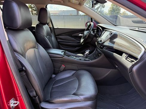 Used 2017 Buick Envision Essence FWD image 18