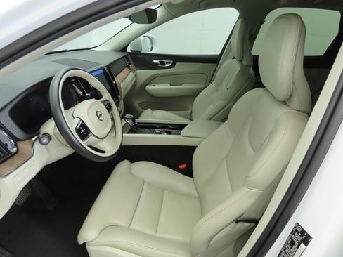 Used 2019 Volvo XC60 T5 Inscription w/ Protection Package Premier image 19