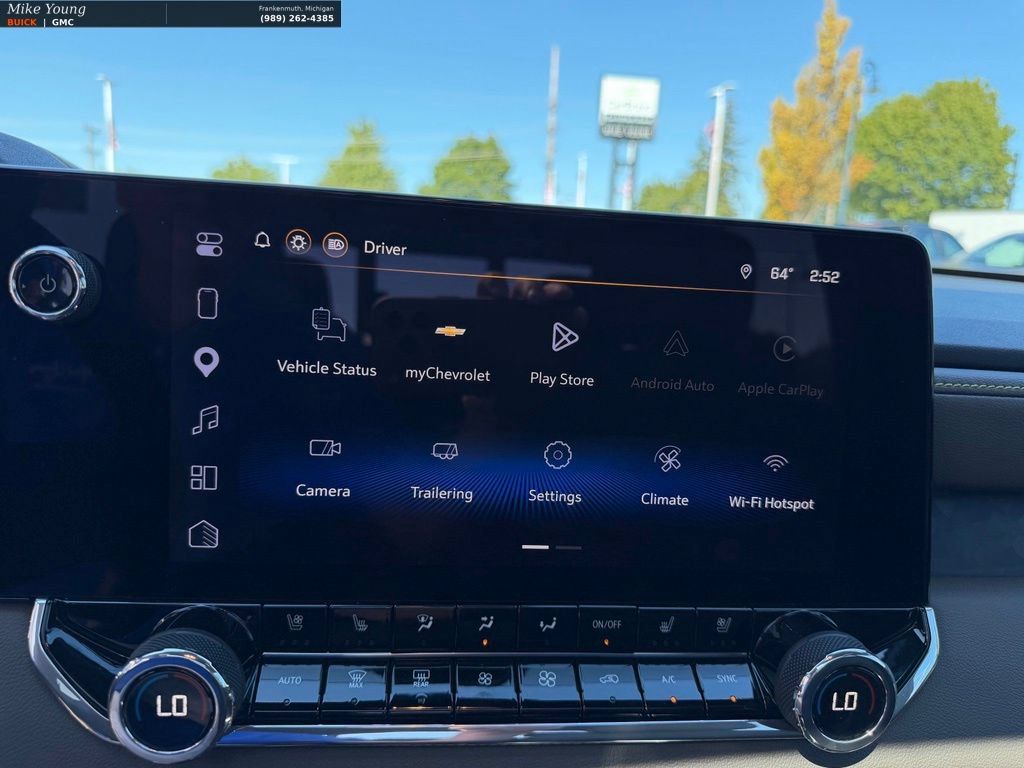 Used 2026 Chevrolet Colorado ZR2 w/ Technology Package AWD/4WD image 26