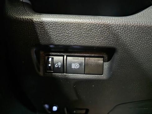 Used 2025 Toyota RAV4 XLE image 18
