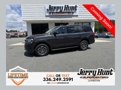 Used 2024 Ford Expedition XLT AWD/4WD image 1