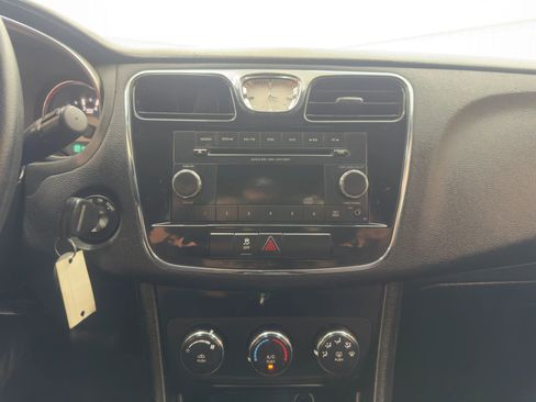 Used 2014 Chrysler 200 LX image 17