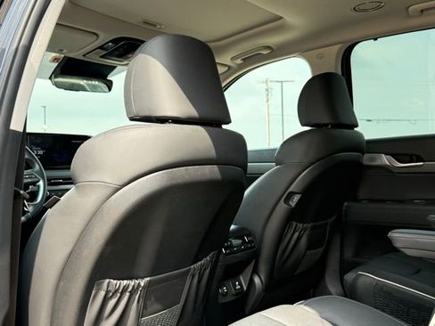 Used 2024 Hyundai Palisade SEL w/ Premium Package FWD image 18