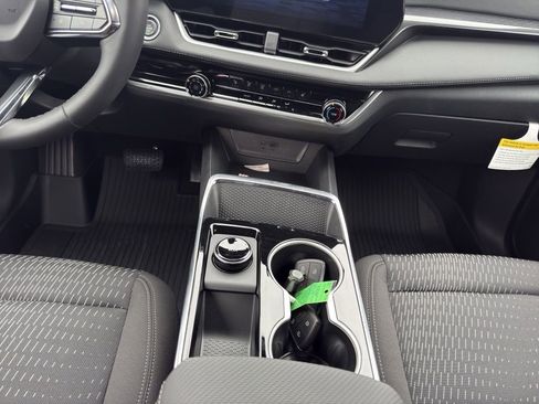 New 2026 Chevrolet Equinox LT image 16