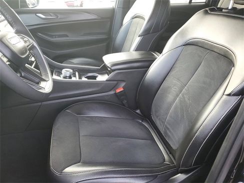 Used 2024 Jeep Grand Cherokee Altitude image 25