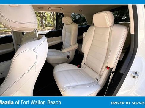 Used 2023 Mercedes-Benz GLS 580 4MATIC image 19