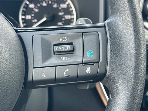 Certified 2023 Nissan Rogue SV FWD image 28
