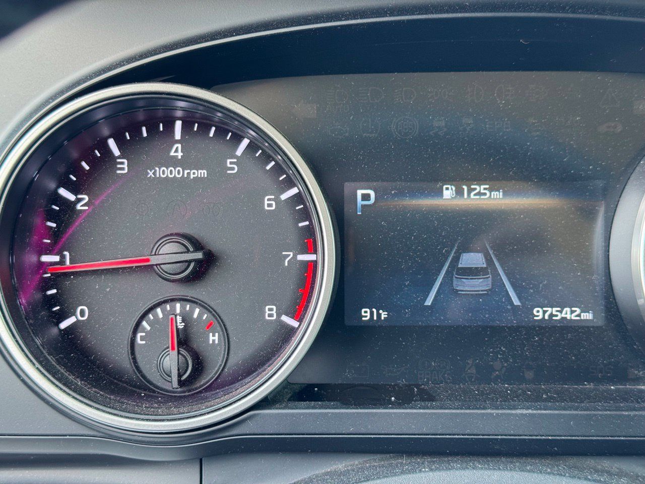 Used 2022 Kia Carnival LX FWD image 8