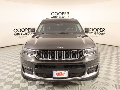 Used 2023 Jeep Grand Cherokee L Limited w/ Luxury Tech Group II image 10