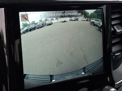 Used 2022 RAM 1500 Laramie AWD/4WD image 14